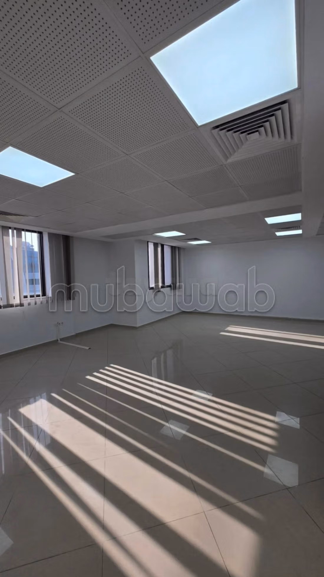 A louer Open space de 184m² au centre urbain nord