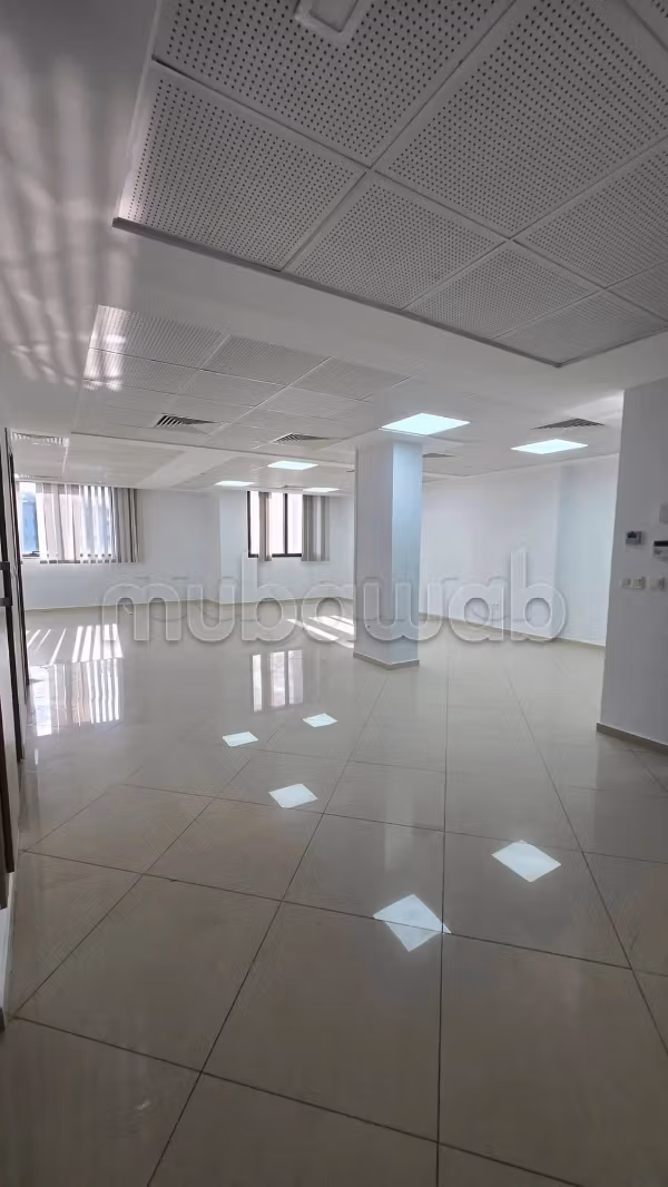 In affitto Open space di 184m² nel centro urbano nord