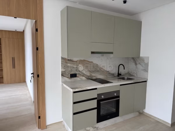 Studio Neuf Haut Standing à Louer – Oasis Résidence Sécurisée avec Salle de Sport