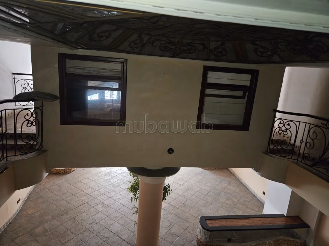 Retail space for sale in Gauthier. Area 280 m². Air conditioning system