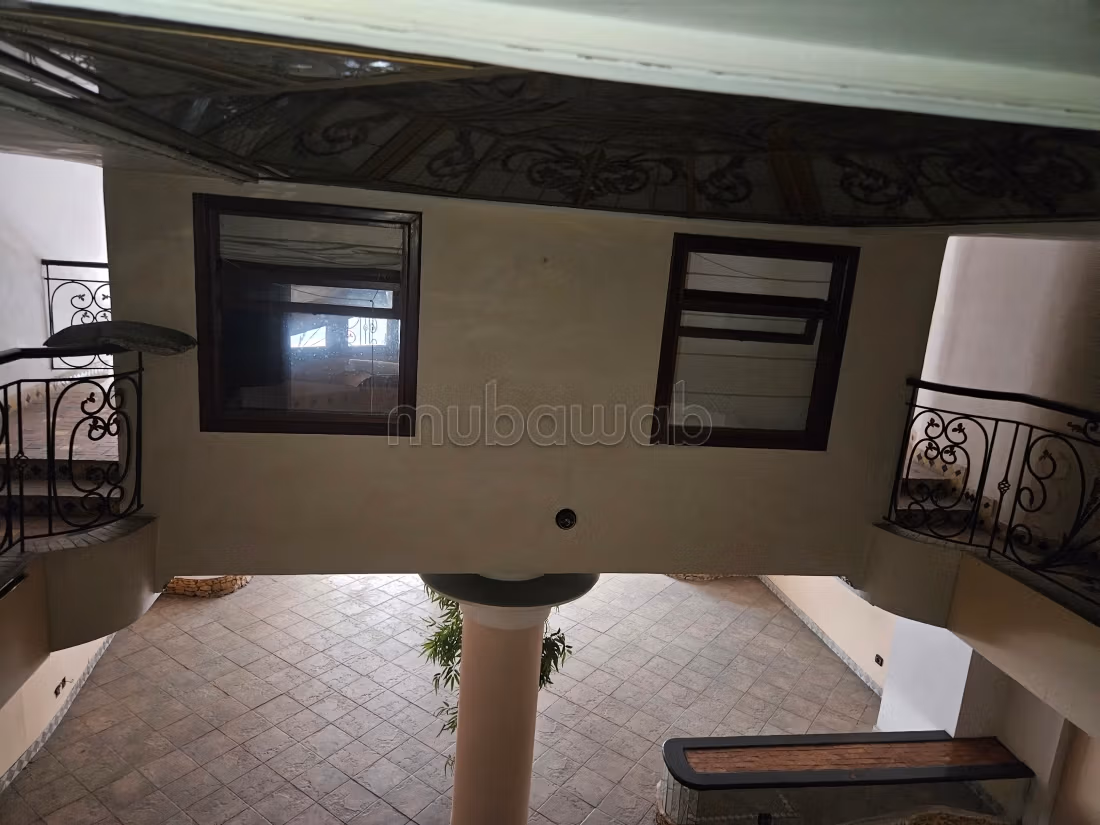 Retail space for sale in Gauthier. Area 280 m². Air conditioning system