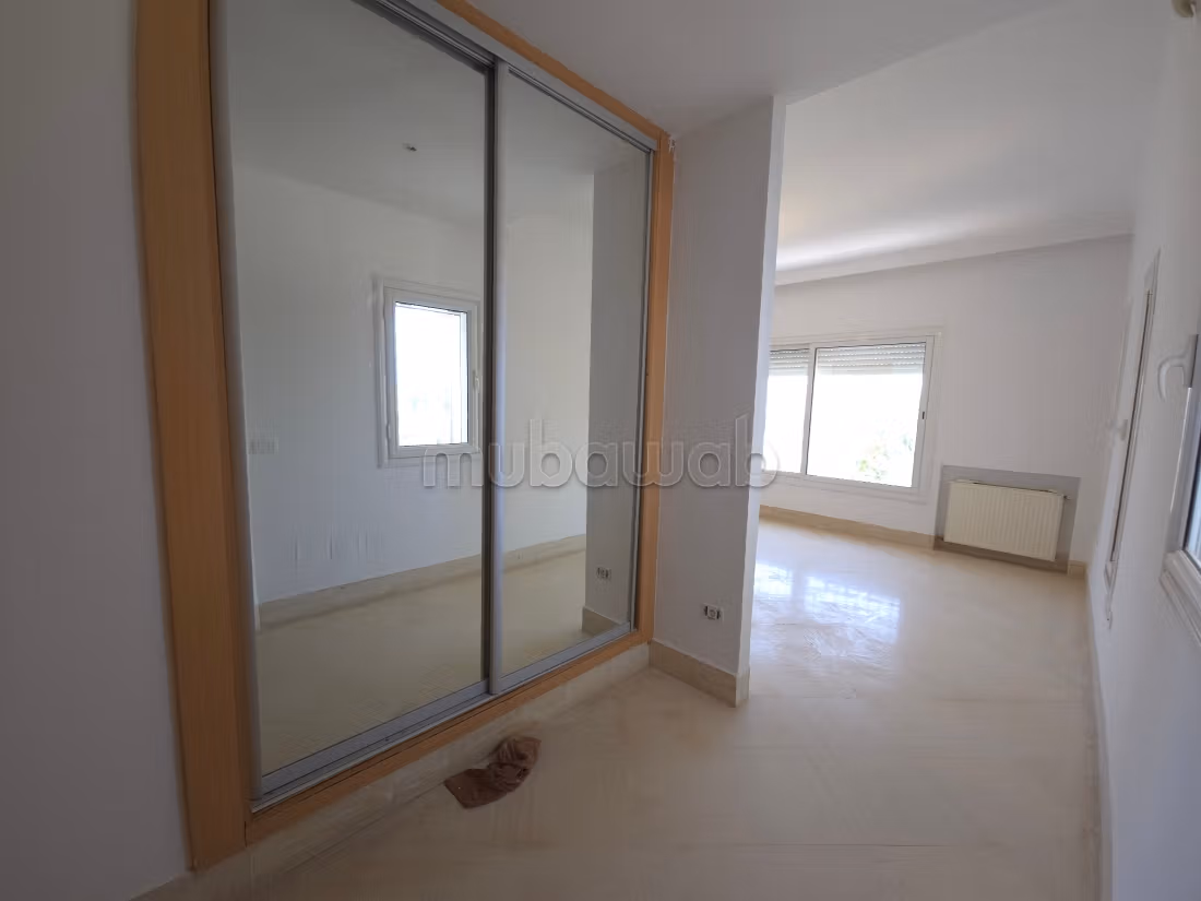 À vendre – Superbe villa S6 avec piscine à Chotrana 2, La Soukra