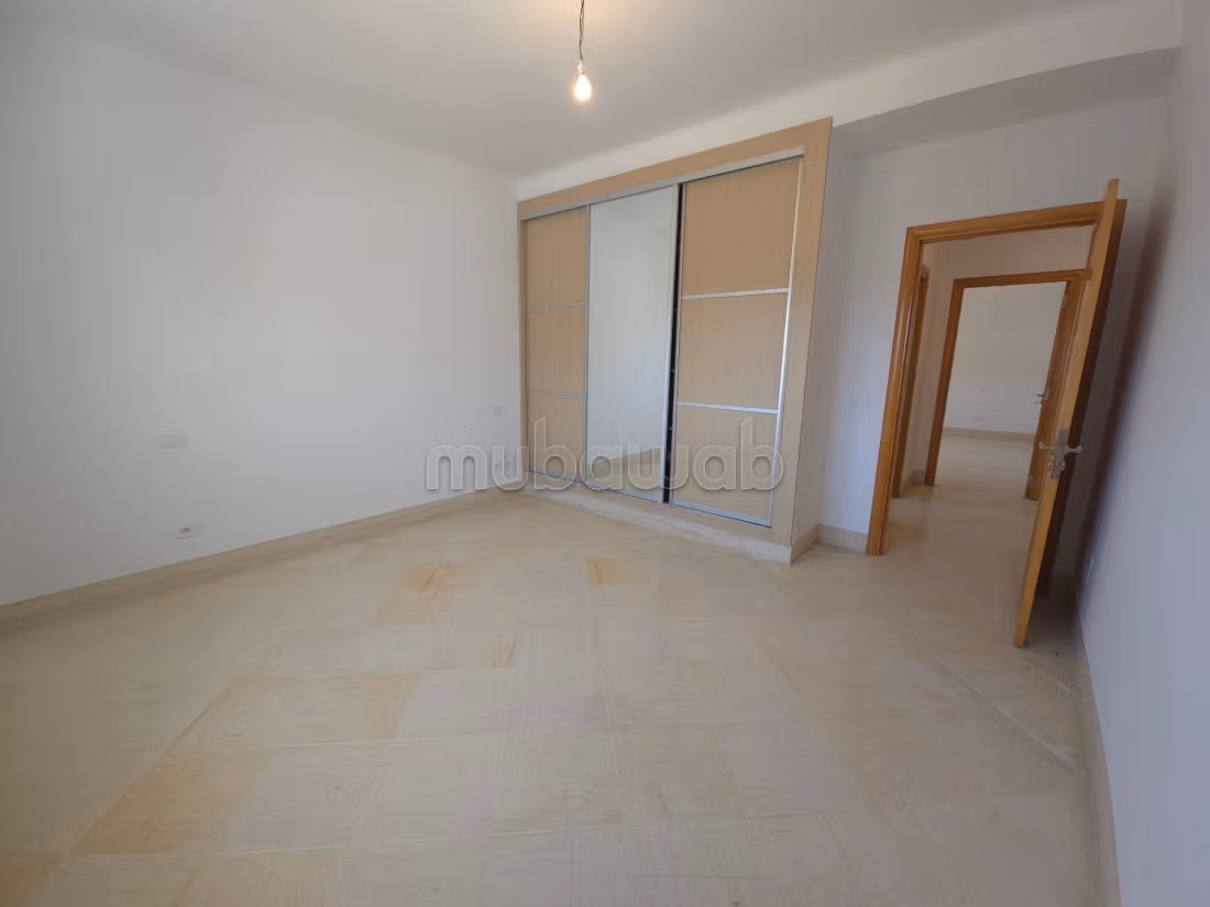 À vendre – Superbe villa S6 avec piscine à Chotrana 2, La Soukra