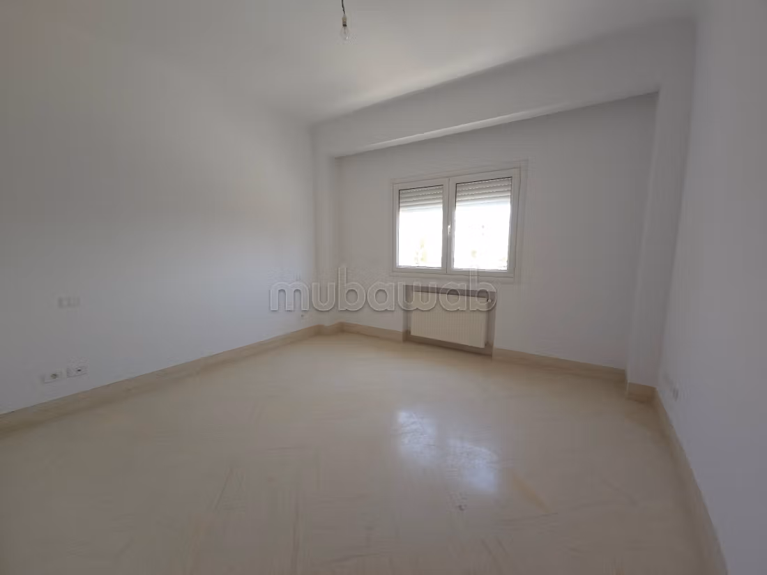 À vendre – Superbe villa S6 avec piscine à Chotrana 2, La Soukra