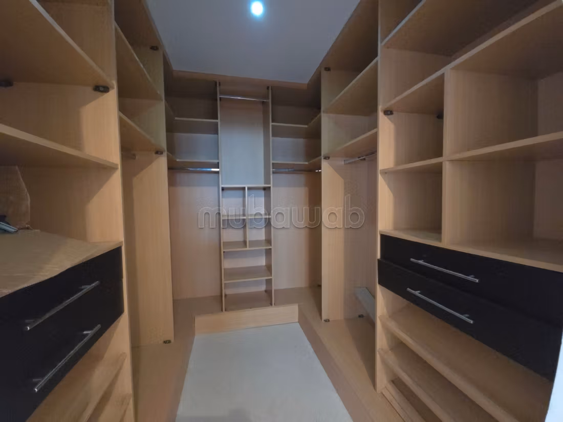 À vendre – Superbe villa S6 avec piscine à Chotrana 2, La Soukra
