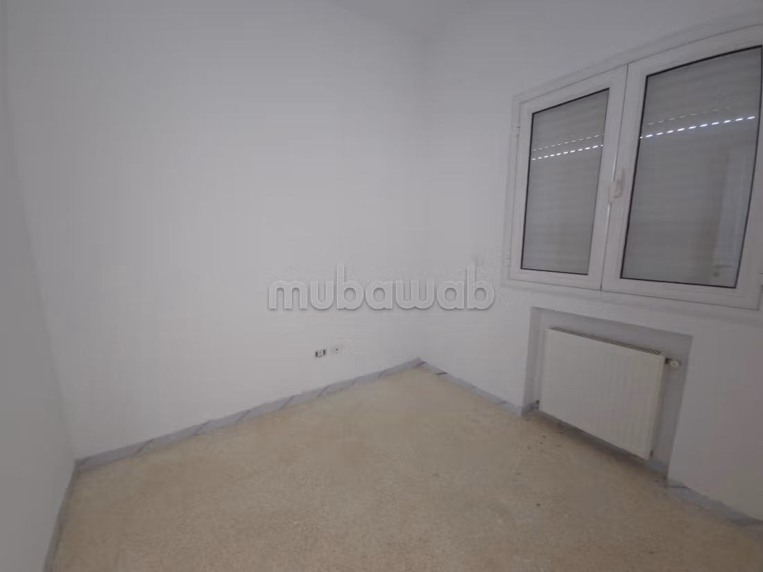 À vendre – Superbe villa S6 avec piscine à Chotrana 2, La Soukra