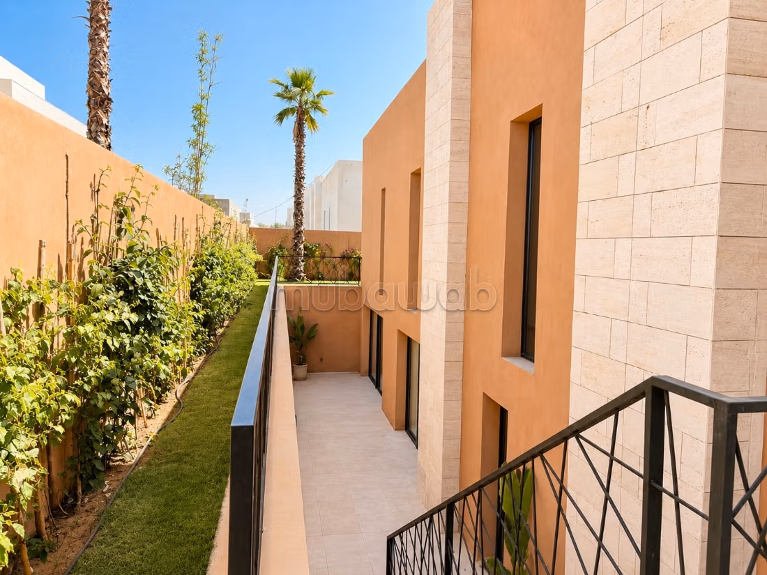 Luxury Villa on plan delivery mid 2027
