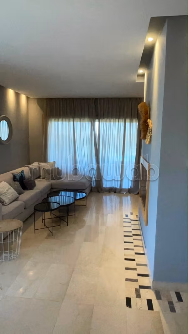 Bellissimo appartamento in affitto ad Agdal. 2 belle camere. Ben arredato