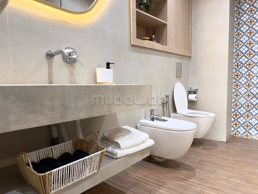 Alquiler de un apartamento en el Sector Turístico. 1 Habitación. Salón tradicional, antena parabólica general