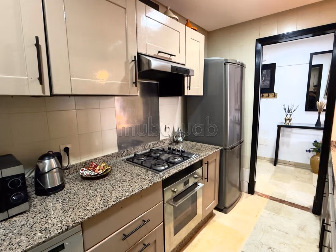 Alquiler de un apartamento en el Sector Turístico. 1 Habitación. Salón tradicional, antena parabólica general