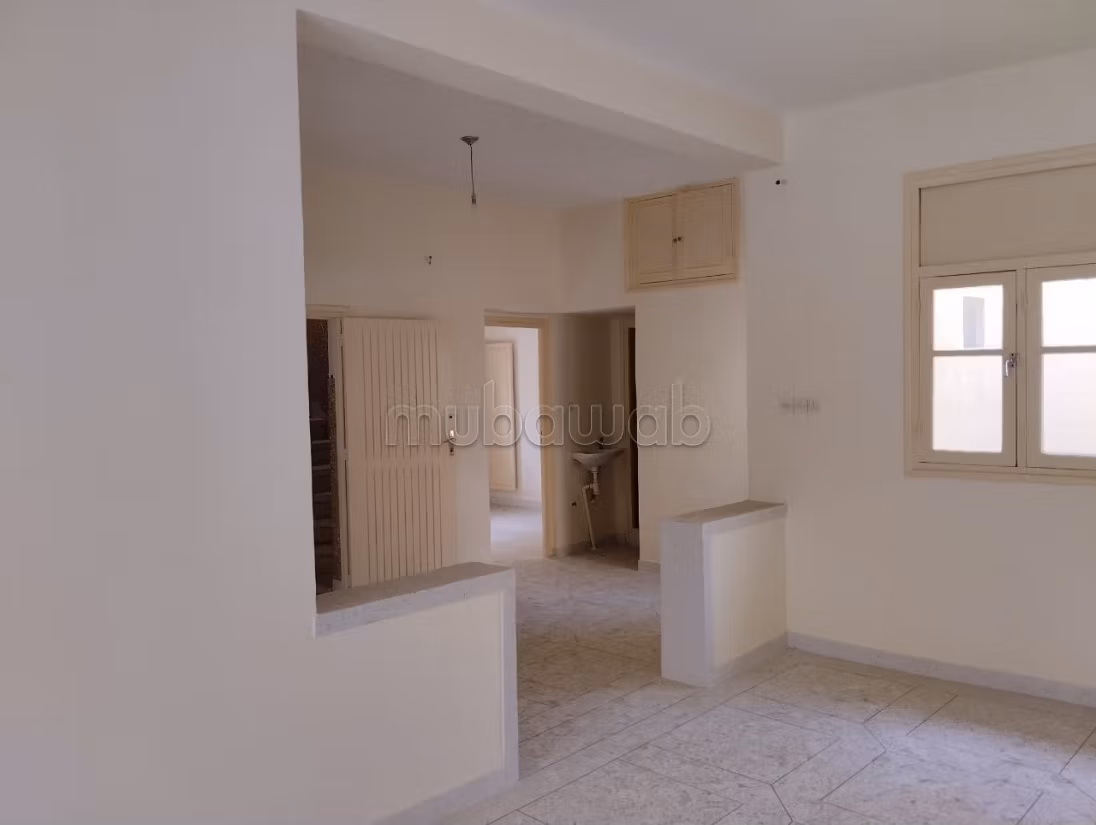 Venta de edificio completo con 3 apartamentos y garaje