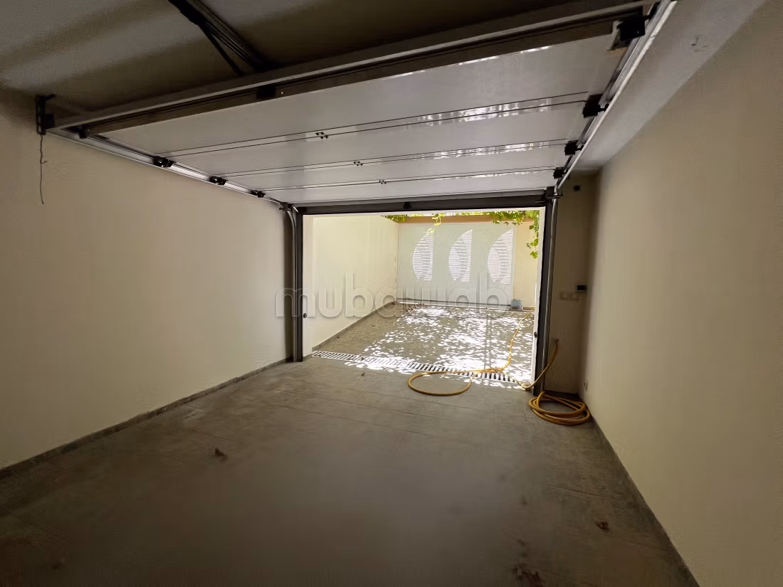 EXCLUSIVITÉ: Villa d'Exception de 400 m² à Vendre – 2 Façades