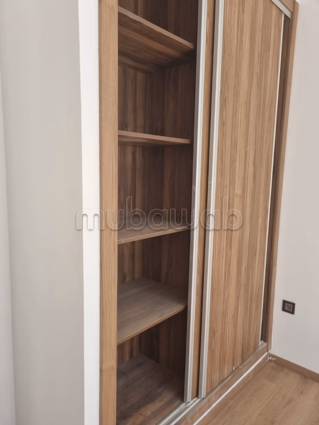 Studio moderno in affitto – Boulevard Anoual
