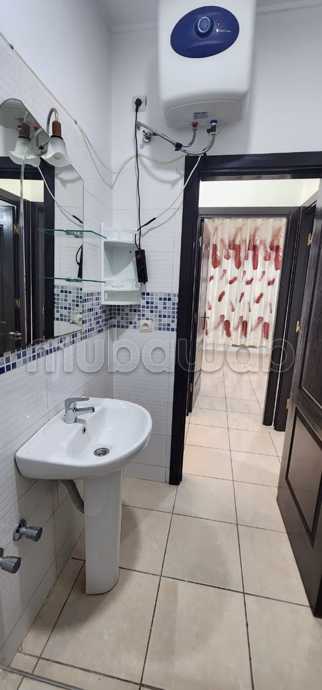 Empty apartment for rent