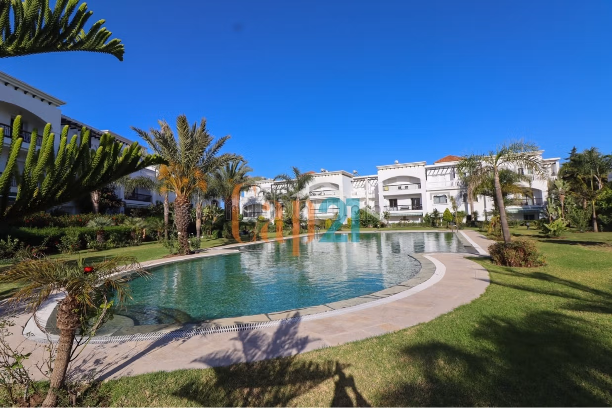 Bonito apartamento en venta cerca del Golf con Piscina
