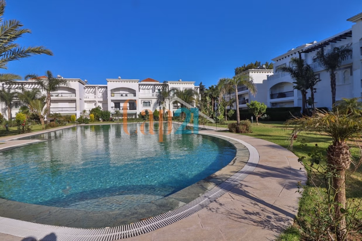 Bonito apartamento en venta cerca del Golf con Piscina