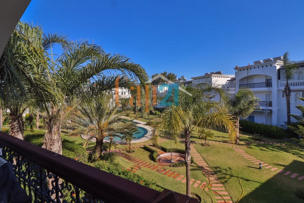 Bonito apartamento en venta cerca del Golf con Piscina