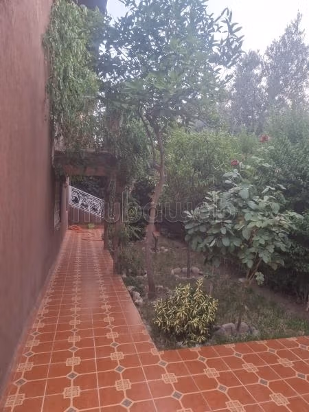 Affaire à saisir d'une vente de villa avec 2 façades