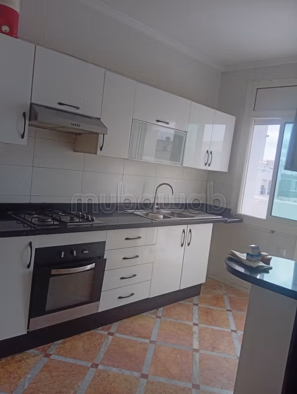 Louez cet appartement à Riyad. 
Surface de 160 m². 
Cheminée et climatisation