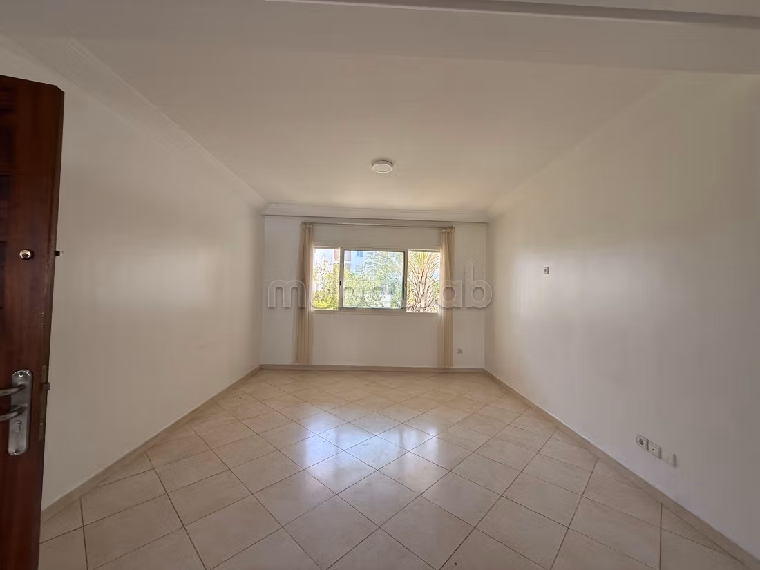 Joli appartement à louer à Oulad mtaa Hay Riad — 4
