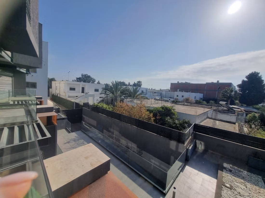 0% Commissione / In vendita un Loft a La Soukra