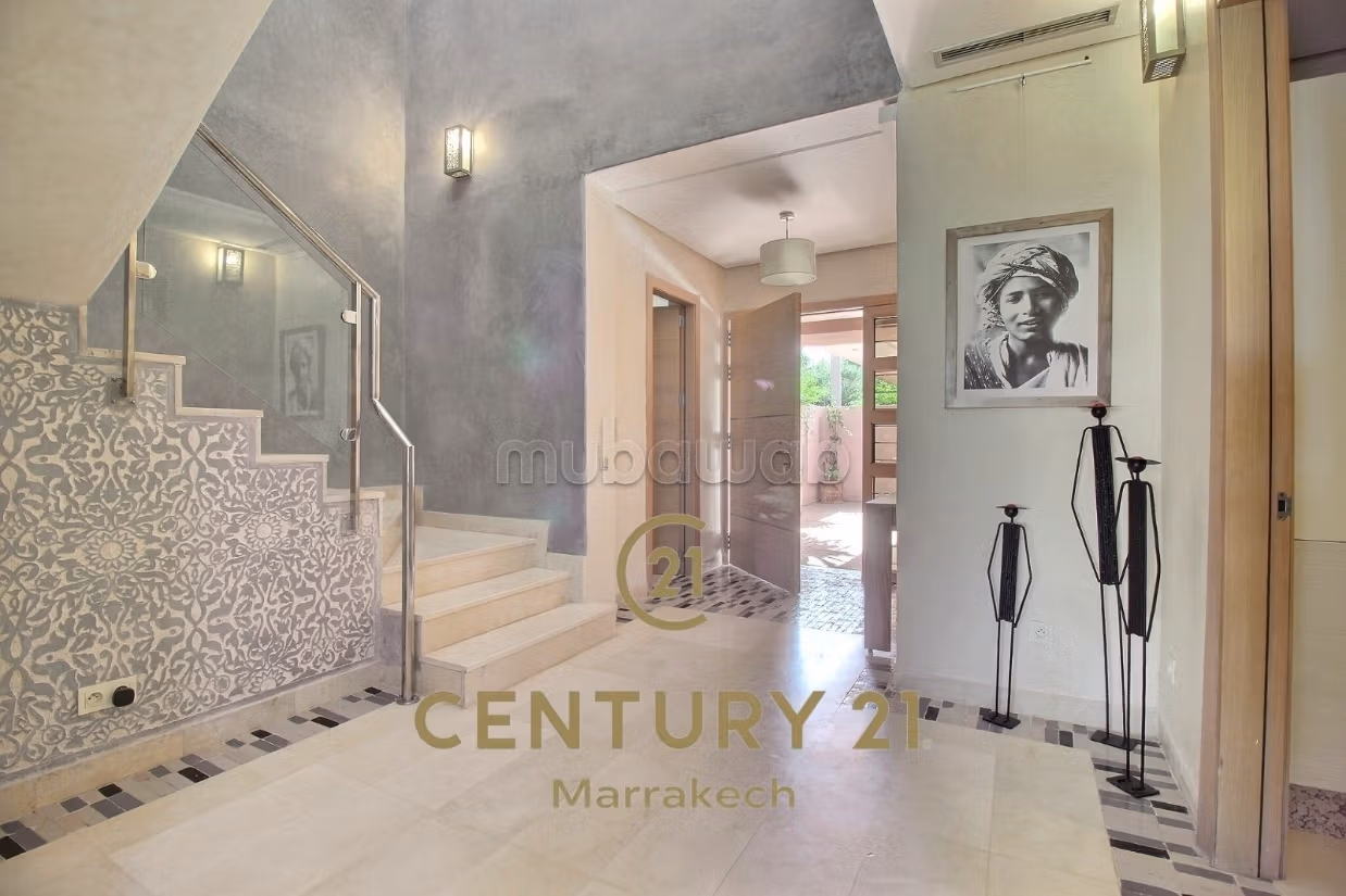 Exclusivity – Exceptional Golf & Lake View
