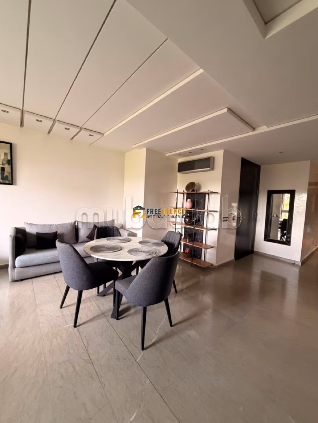 Appartement dans une Résidence sécurisée à Louer — 3