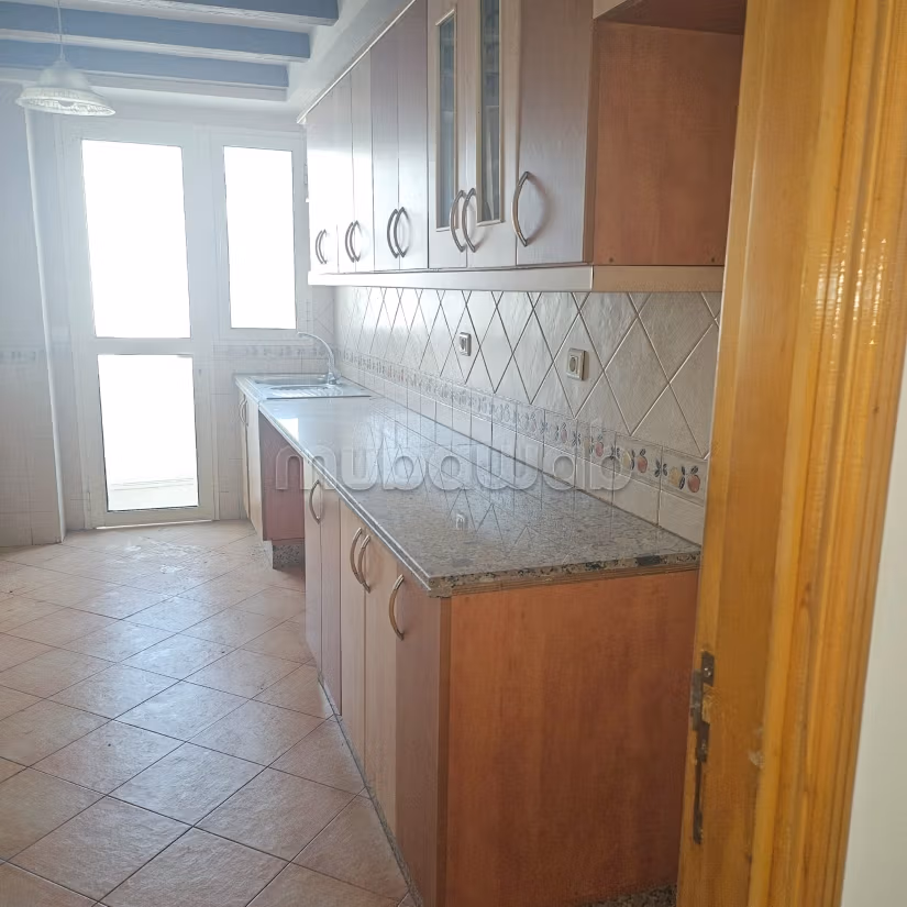Luxueux appartement extérieur avec garage — 2