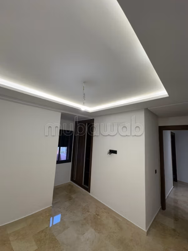 Appartement à l'achat à Béni Mellal. 
6 pièces confortables