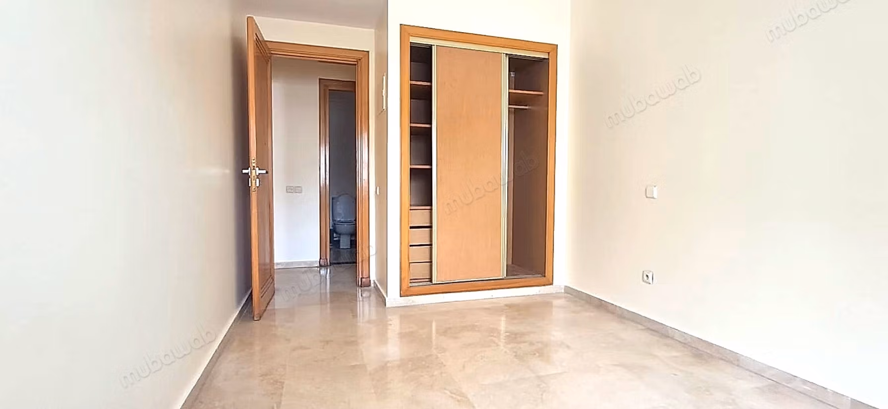 Appartamento con 3 camere salone in residence chiusa a Racine
