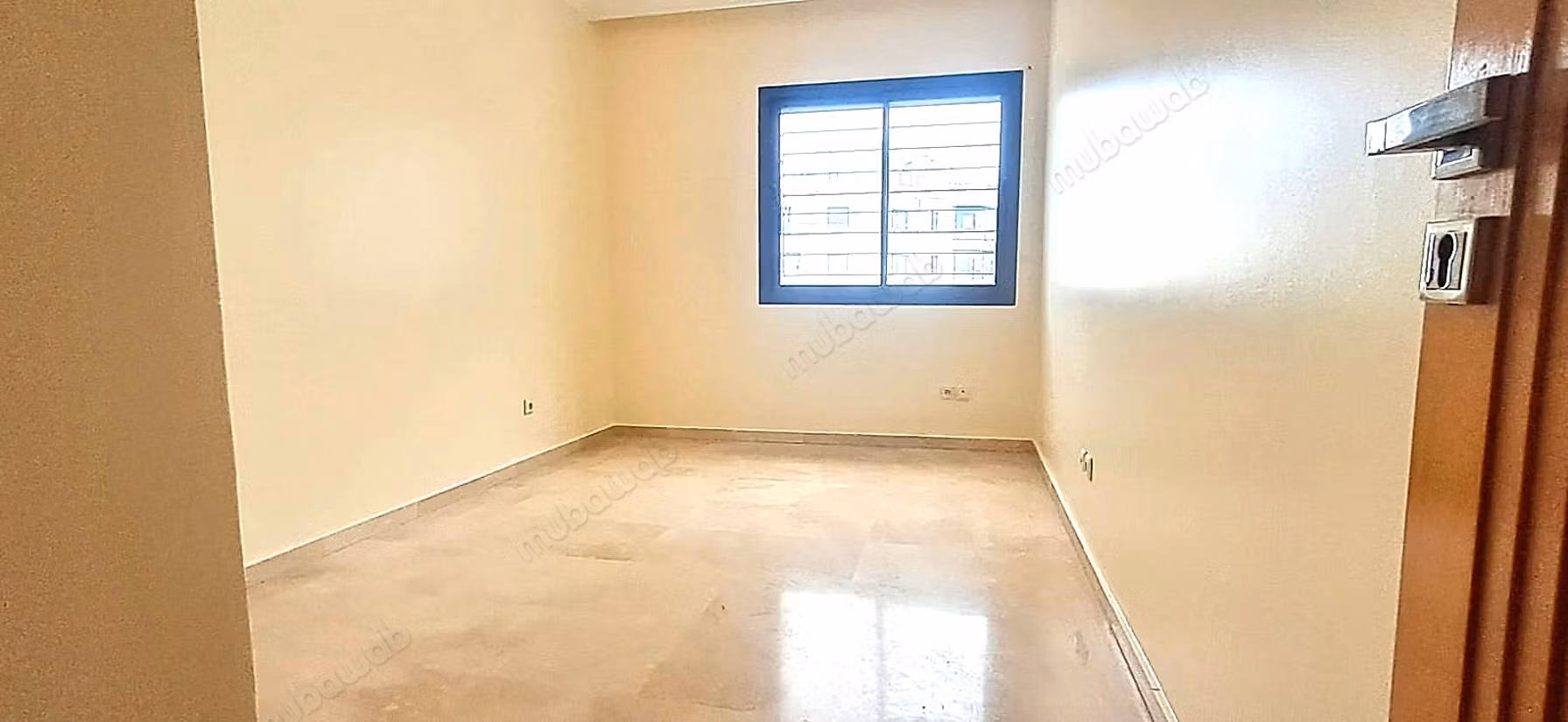 Appartamento con 3 camere salone in residence chiusa a Racine