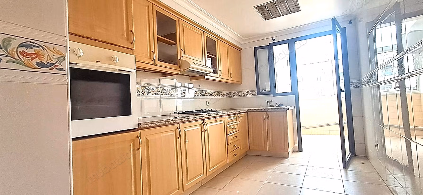 Appartamento con 3 camere salone in residence chiusa a Racine