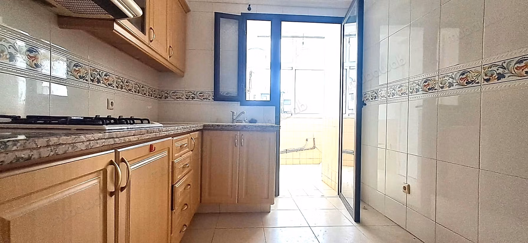 Appartamento con 3 camere salone in residence chiusa a Racine