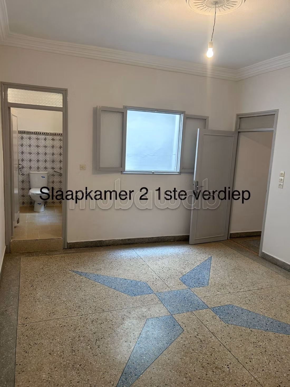 Huizen om te kopen. 7 Kamers. Verstevigde deur en traditionele, Marokkaanse woonkamer