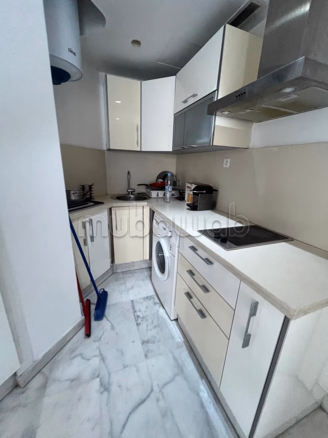 Appartement en location à Triangle d'Or. 1 chambre avec balcon ter. Bien meublé — 2