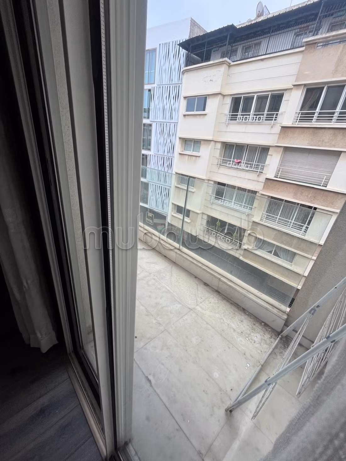 Appartement en location à Triangle d'Or. 1 chambre avec balcon ter. Bien meublé — 6