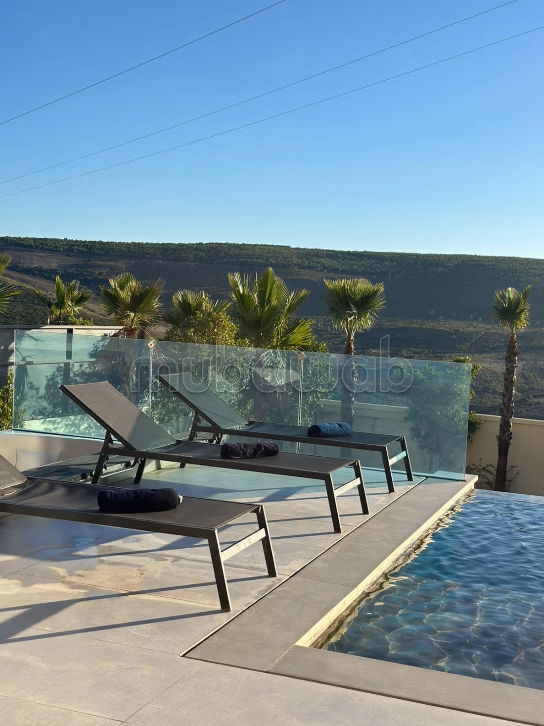 Luxury villas and houses for rent in Manar. Total area 1000 m². Double glazed windows and central heating.