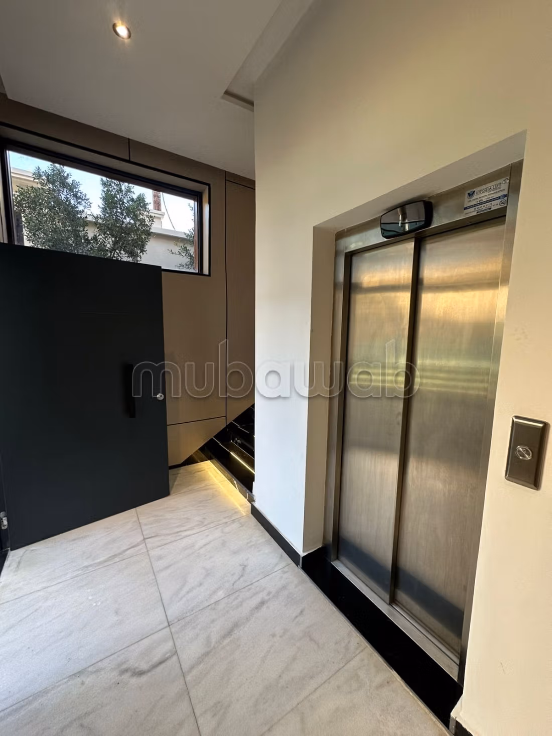 Luxury villas and houses for rent in Manar. Total area 1000 m². Double glazed windows and central heating.