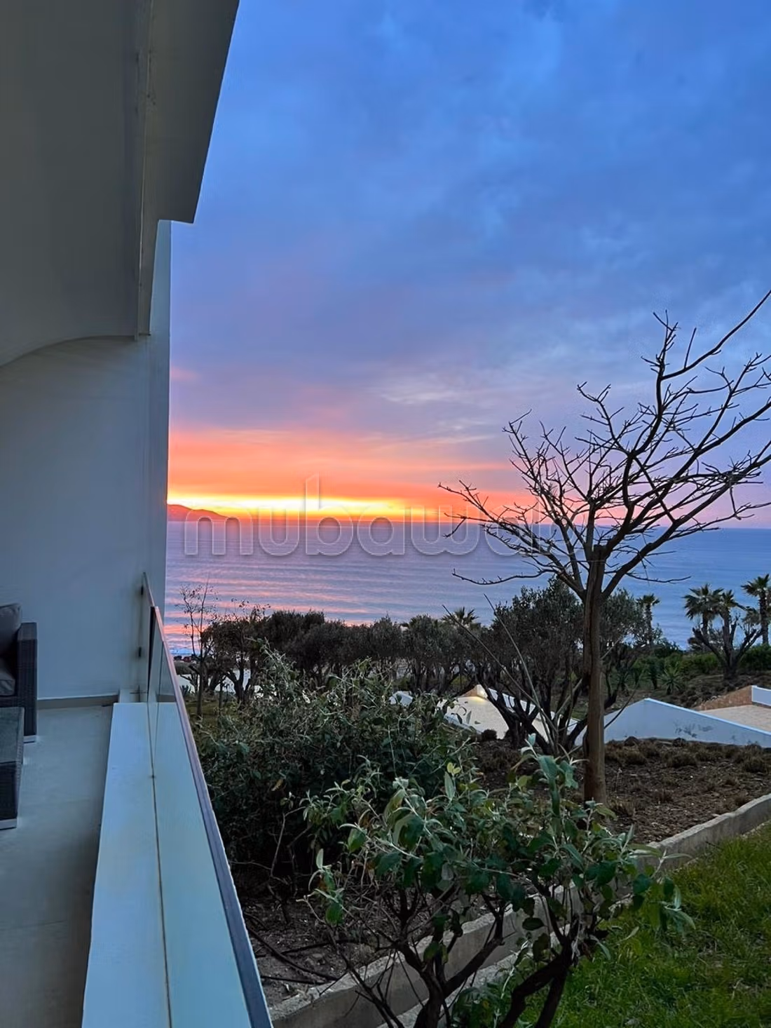 Apartamentos en alquiler en el centro de la ciudad. 2 habitaciones. Vista al mar y puerta segura y resistente