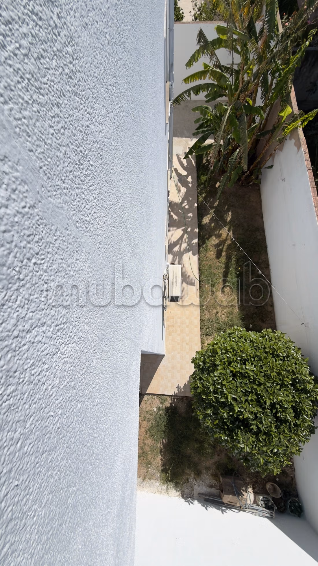 Trouvez votre maison à acheter à La Soukra Ville. Surface de 620 m²