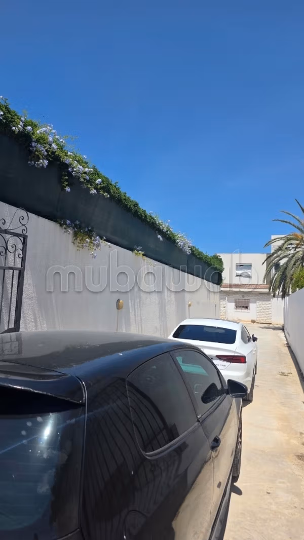 Find your house to buy in La Soukra Ville. Area of 620 m²