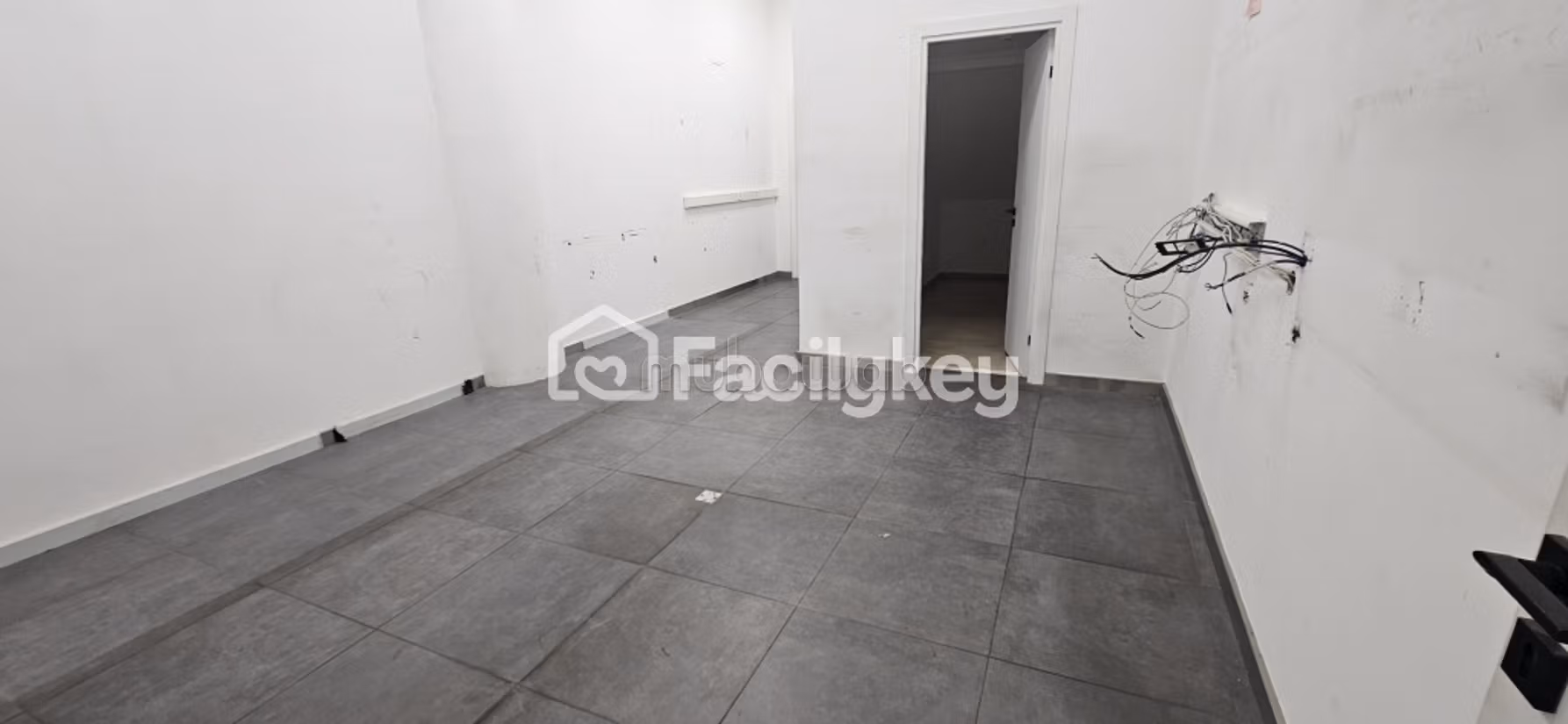 Commercial space of 501 m² in Casablanca