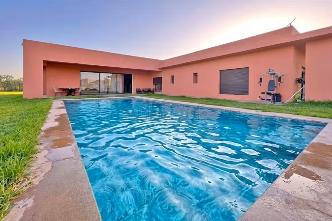 Villa privée 3 suites à louer à l'année