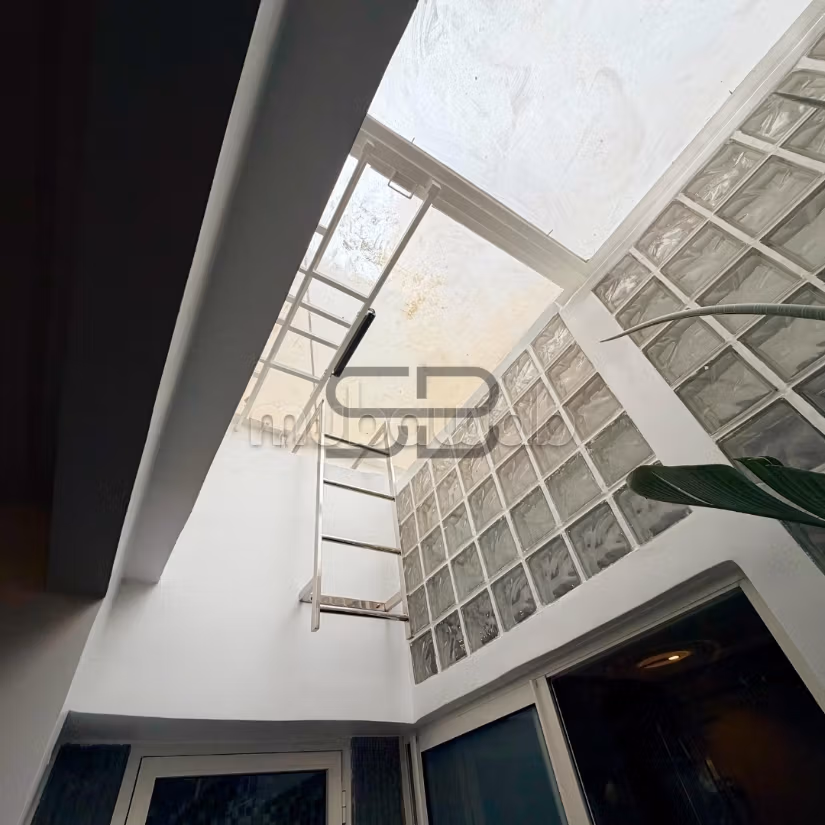 Studio rénové de 67 m² à Bourgogne Ouest — 4