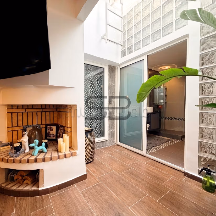 Studio rénové de 67 m² à Bourgogne Ouest — 3