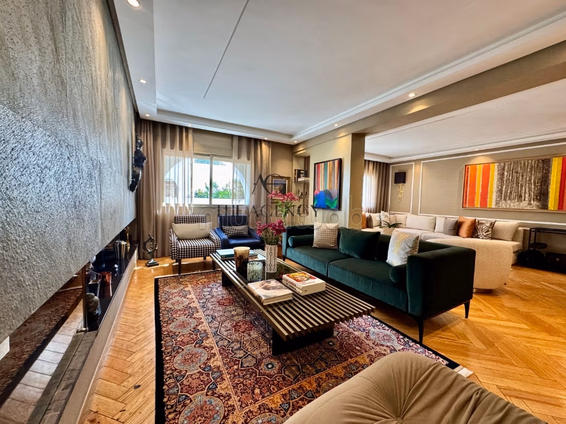 Appartement entièrement rénové à la location