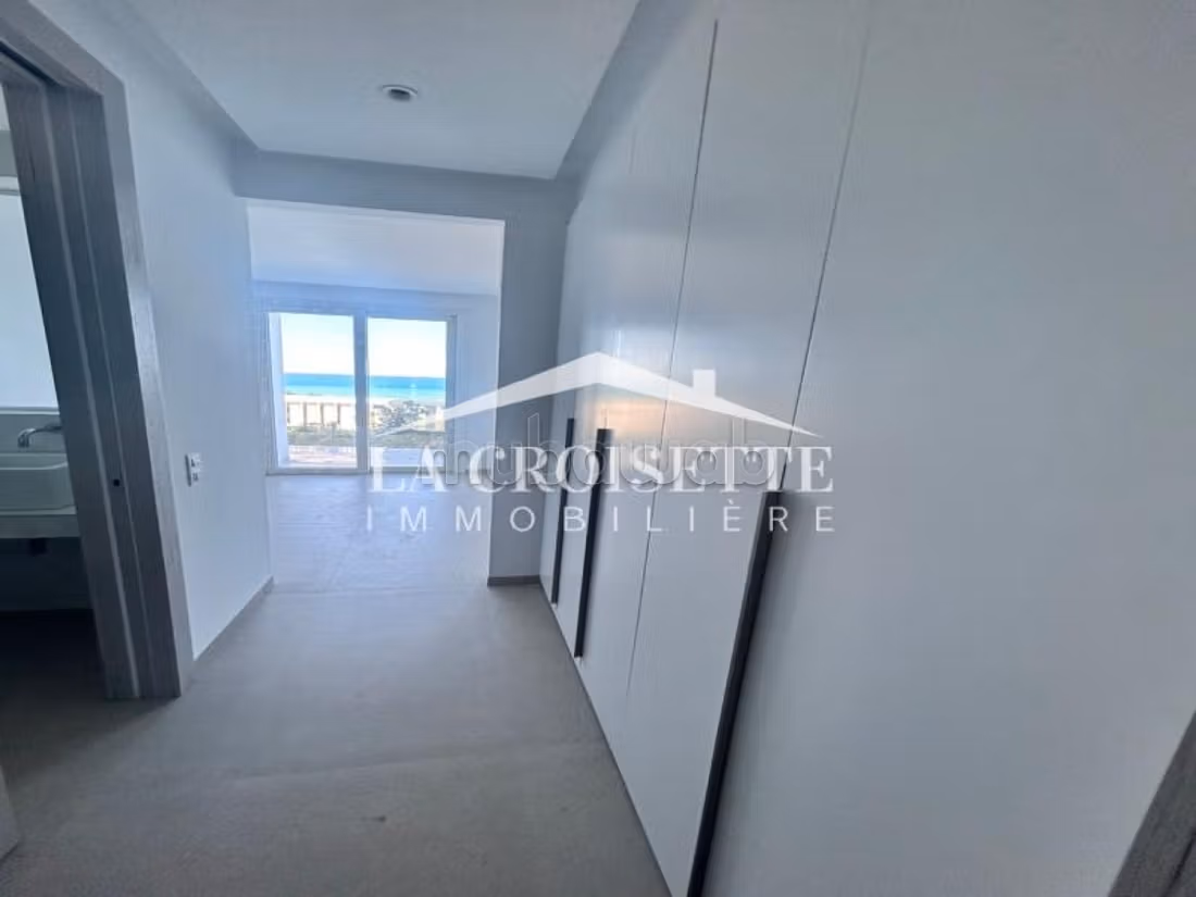 S3 apartment with sea view in Gammarth