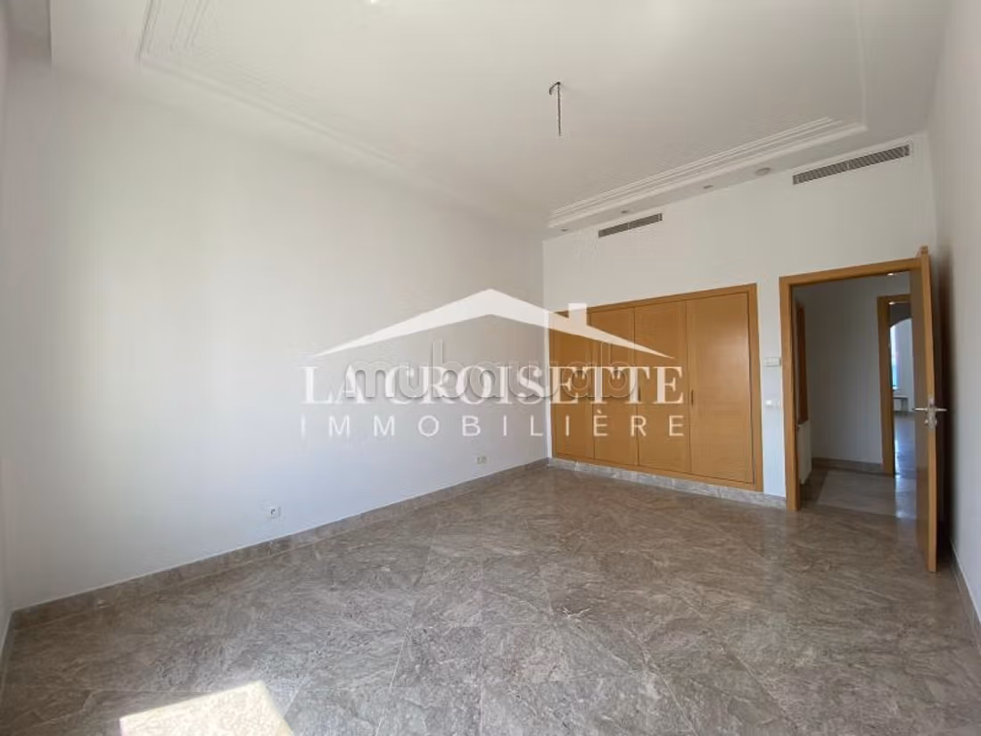 Attico S4 con vista mare a Gammarth