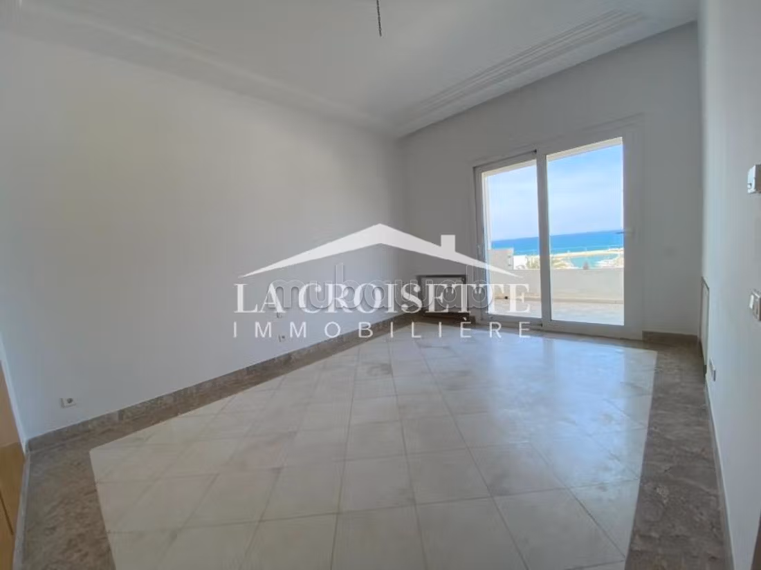 Attico S4 con vista mare a Gammarth