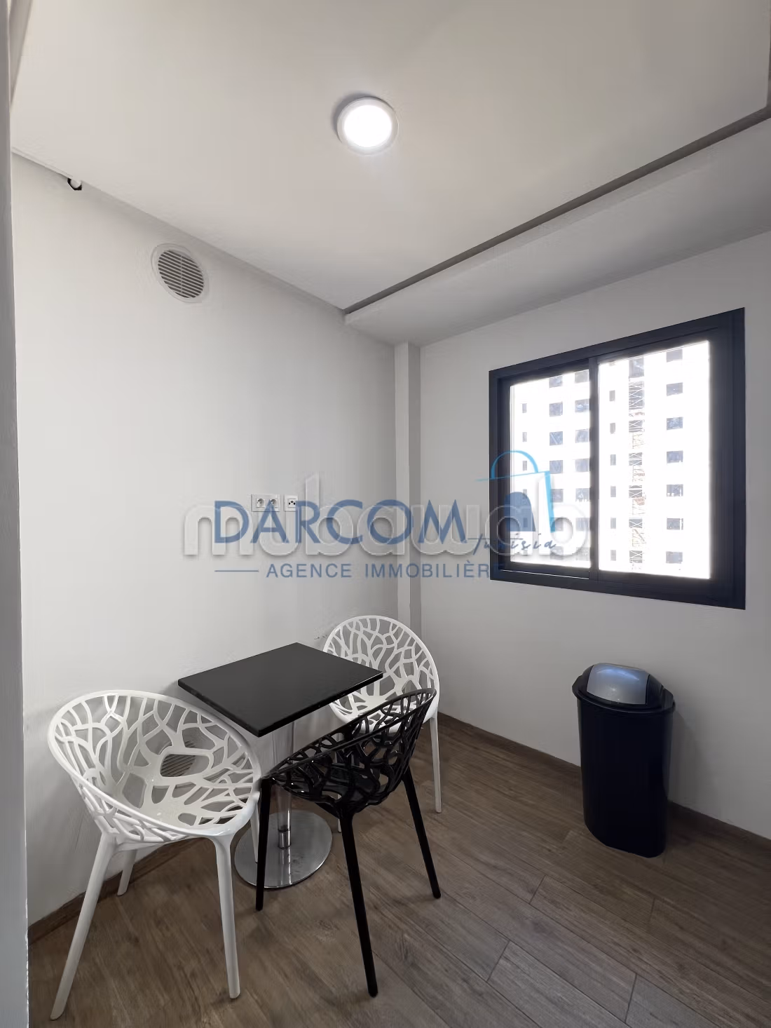 S2 arredato nei Giardini di Cartagine